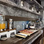 酒店 Angelo Del'arte Estate 4*