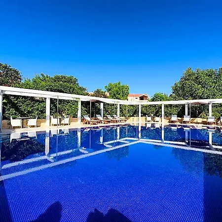 Angelo Del'arte Estate Hotel 4*
