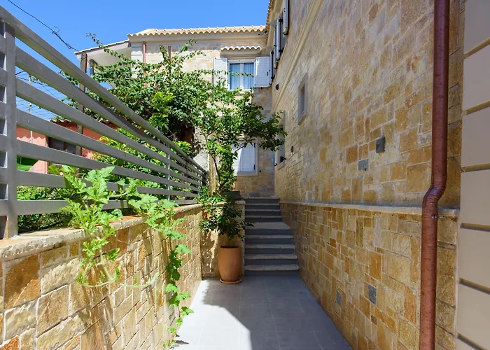 Angelo Del'arte Estate Hotel
