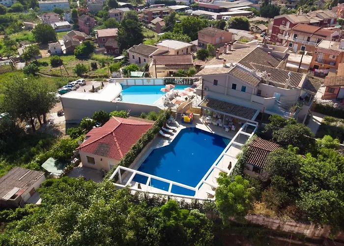 Angelo Del'arte Estate Hotel Kanálion